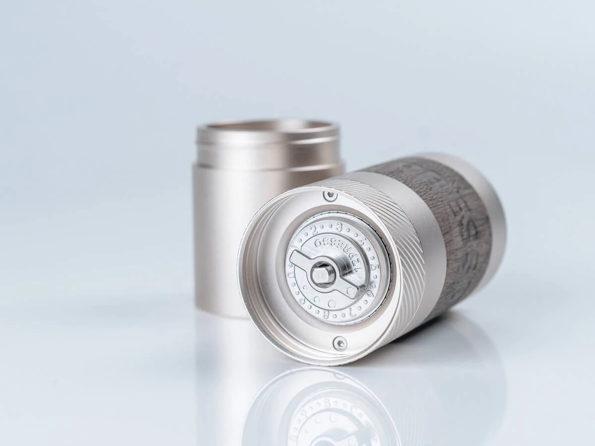 1Zpresso | Q Manual Coffee Grinder(1zpresso q manual coffee grinder) 1Zpresso | Q Manual Coffee Grinder(1zpresso Q Manual Coffee Grinder) -Cafuné Boutique 1zpresso q manual coffee grinder lifestyle 1