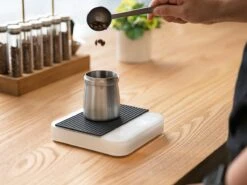 Acaia | Pearl - White (2021 Edition)(Acaia Pearl White) -Cafuné Boutique acaia pearl 2021 white lifestyle 3