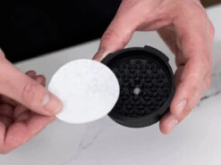 AeroPress | Flow Control Filter Cap(Aeropress Flow Control Filter Cap) -Cafuné Boutique aeropress micro filters flow control lifestyle 1 718c0bc4 adc7 44ab b9e7 4da9f5e3c019