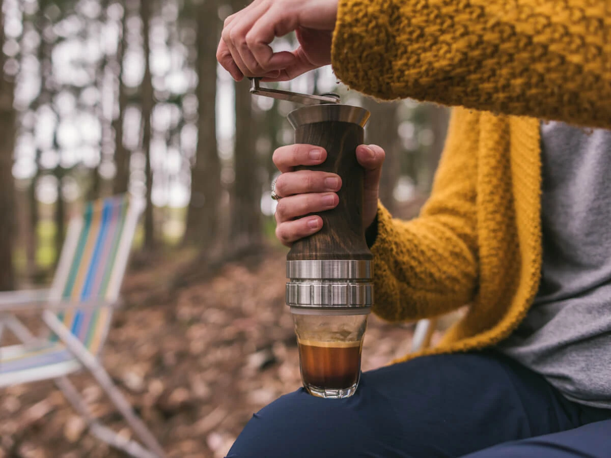 Aram | Espresso Maker - Chestnut(Aram espresso maker chestnut) Aram | Espresso Maker - Chestnut(Aram Espresso Maker Chestnut) -Cafuné Boutique aram soulcraft espresso maker lifestyle 8 bc758686 df6e 4d4f a839 321caed0847a