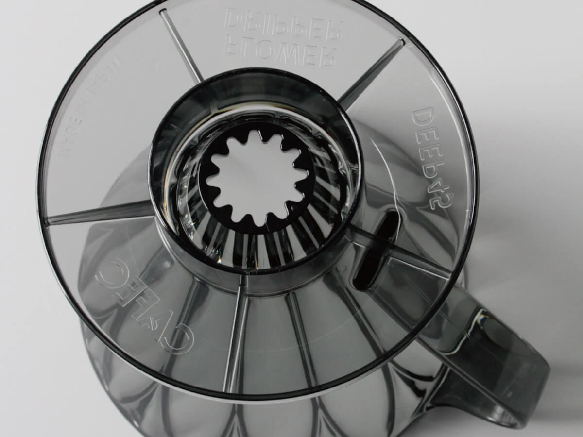 CAFEC | Deep 45 Flower Dripper(Cafec deep 45 flower dripper) CAFEC | Deep 45 Flower Dripper(Cafec Deep 45 Flower Dripper) -Cafuné Boutique cafec deep 45 flower dripper lifestyle 1