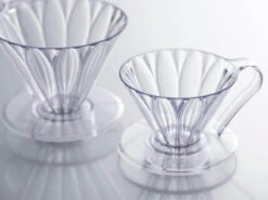 CAFEC | Tritan Flower Dripper - 2-4 Cup(Cafec Tritan Flower Dripper) -Cafuné Boutique cafec flower dripper clear lifestyle 3