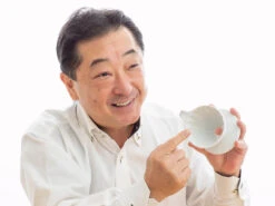 CAFEC | Porcelain Flower Dripper - 1 Cup(Cafec Porcelain Flower Dripper 1 Cup) -Cafuné Boutique cafec flower dripper lifestyle 6