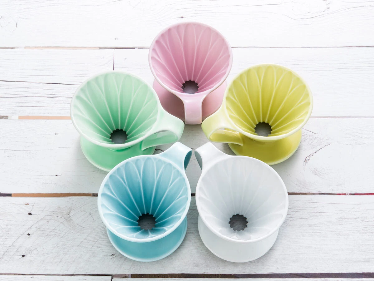 CAFEC | Porcelain Flower Dripper - 2-4 Cup(Cafec porcelain flower dripper 2 4 cup) CAFEC | Porcelain Flower Dripper - 2-4 Cup(Cafec Porcelain Flower Dripper 2 4 Cup) -Cafuné Boutique cafec flower dripper lifestyle 9