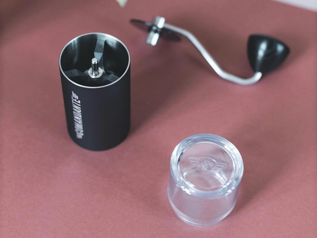 Comandante | C40 MK4 Nitro Blade Coffee Grinder - Black(Comandante c40 mk4 nitro blade grinder black) Comandante | C40 MK4 Nitro Blade Coffee Grinder - Black(Comandante C40 Mk4 Nitro Blade Grinder Black) -Cafuné Boutique comandante c40 mk4 grinder lifestyle 3