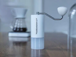 Comandante | C40 MK4 Nitro Blade Coffee Grinder - Snow White(Comandante C40 Mk4 Nitro Blade Grinder Snow White) -Cafuné Boutique comandante c40 nitro blade grinder mk4 snow white lifestyle 3