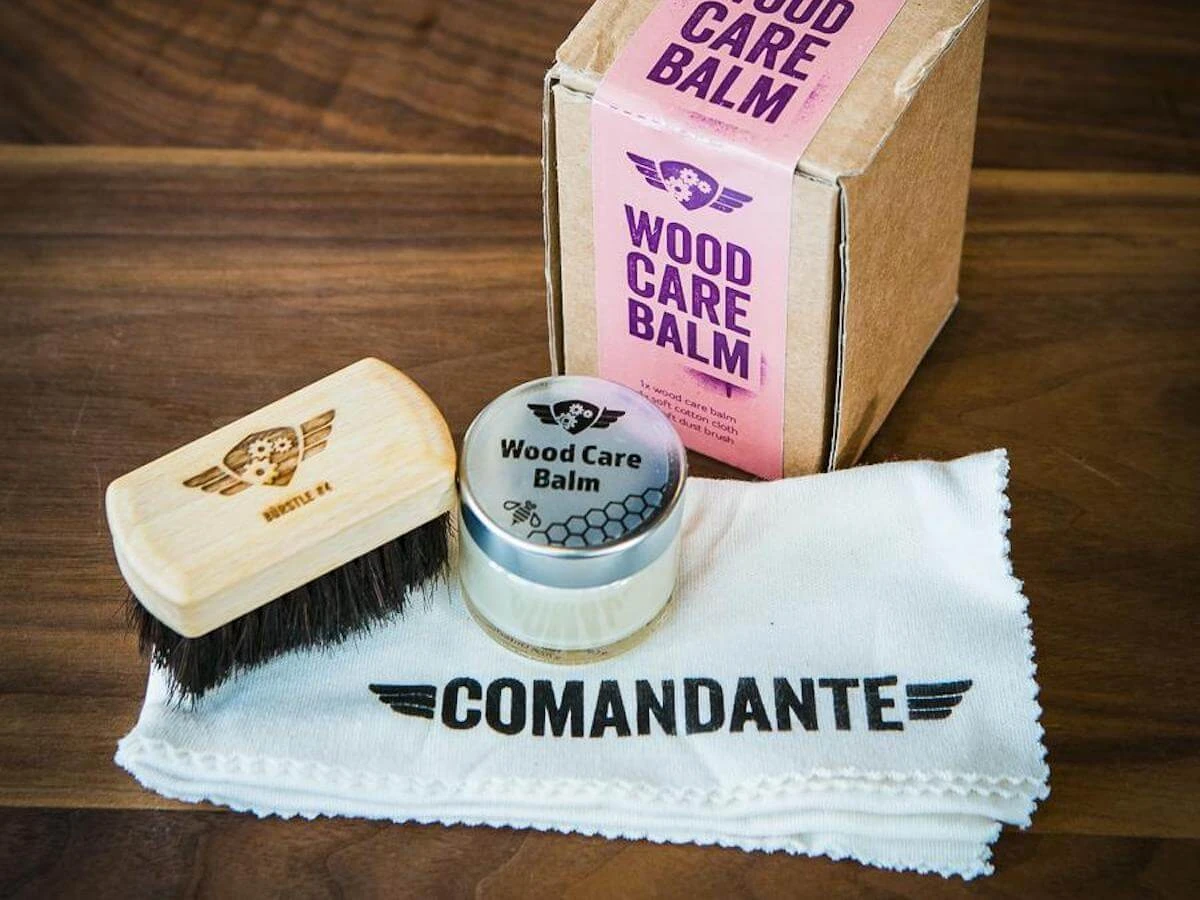 Comandante | Wood Care Balm(Comandante wood care balm) Comandante | Wood Care Balm(Comandante Wood Care Balm) -Cafuné Boutique comandante c40 wood care balm kit lifestyle