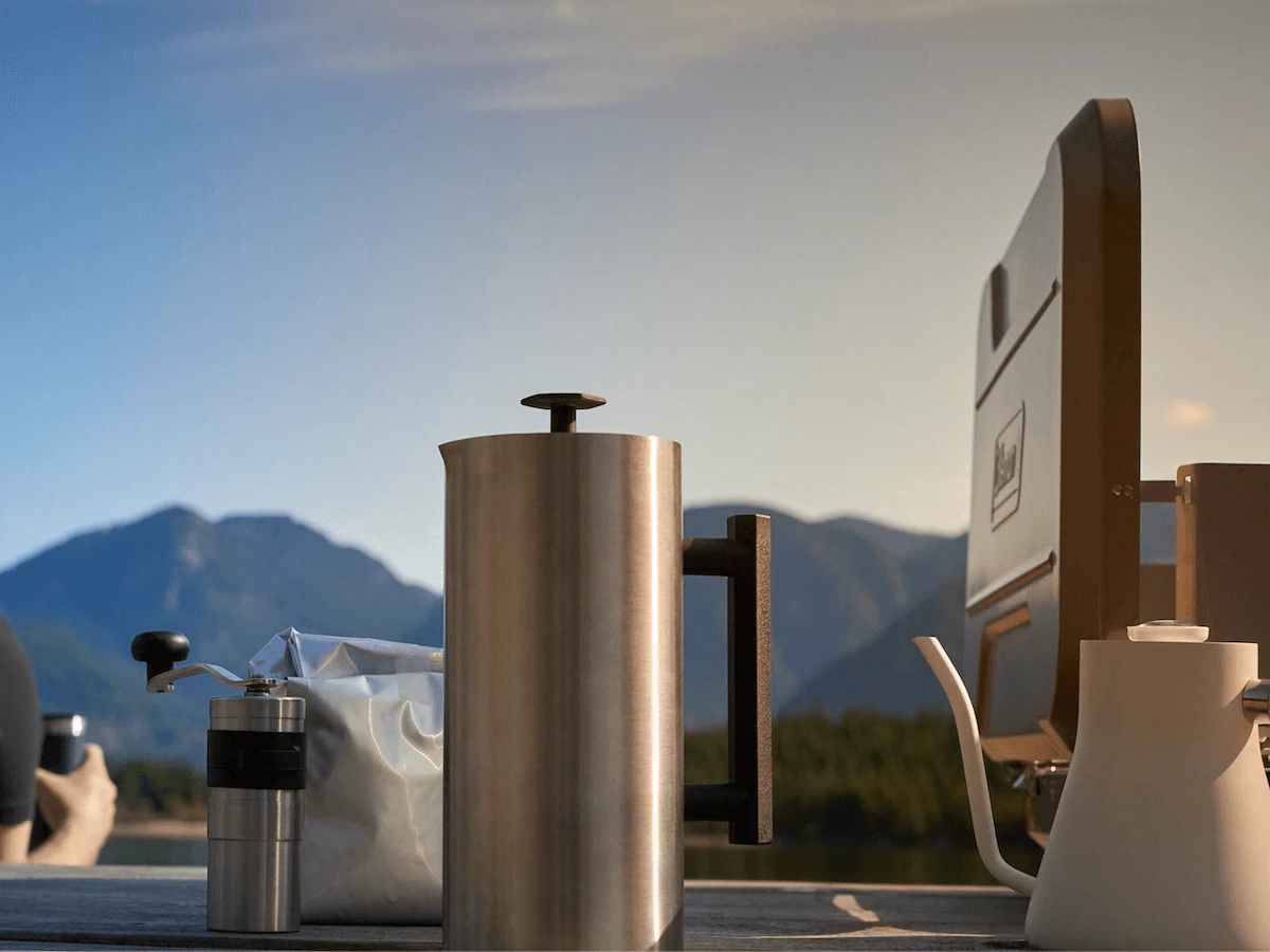 Espro | P6 Coffee Press - Brushed Stainless(Espro p6 press brushed stainless) Espro | P6 Coffee Press - Brushed Stainless(Espro P6 Press Brushed Stainless) -Cafuné Boutique espro p6 press brushed stainless lifestyle 2