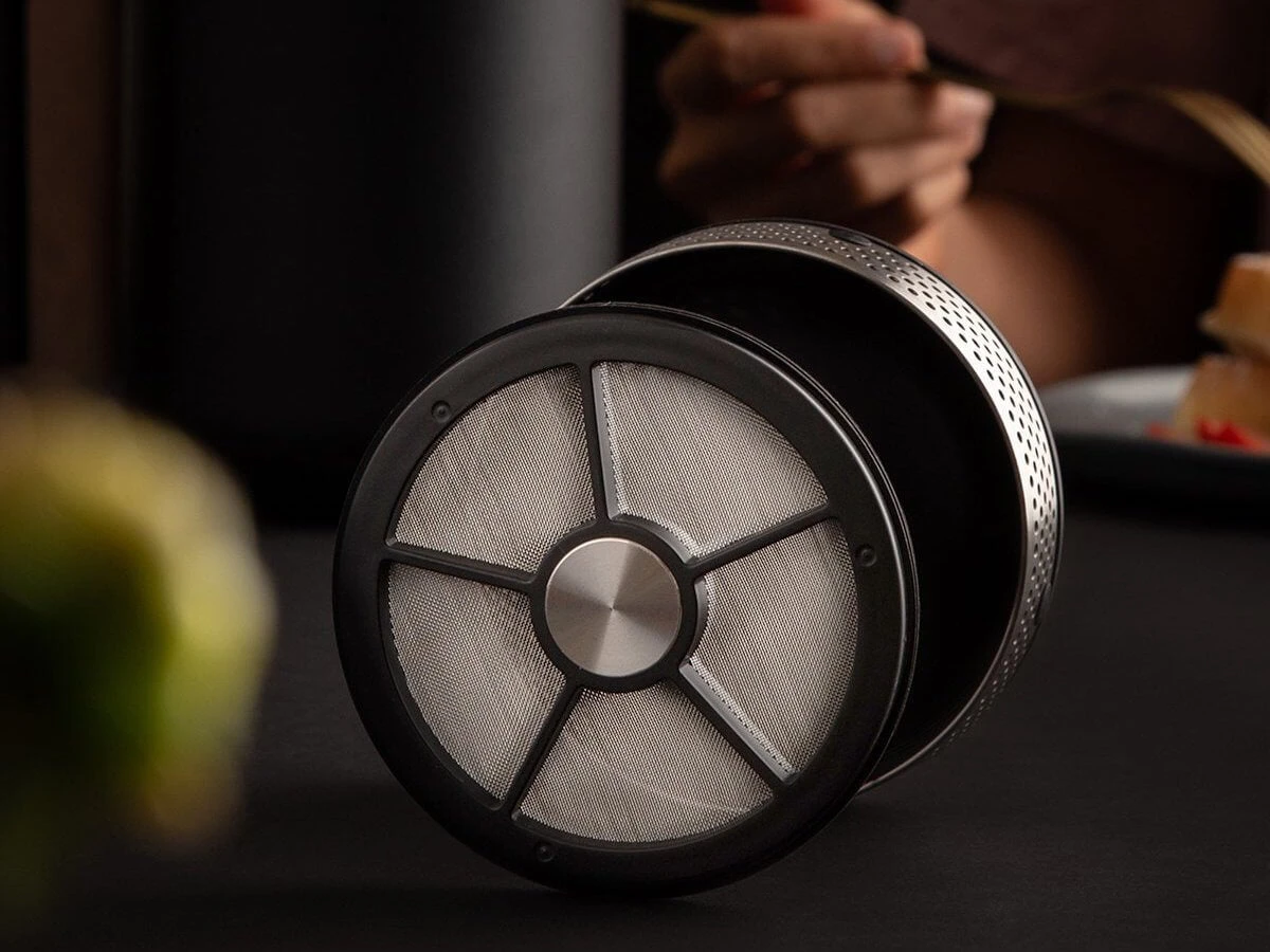 Fellow | Clara French Press - Matte Black w. Walnut(Fellow clara french press matte black w walnut) Fellow | Clara French Press - Matte Black W. Walnut(Fellow Clara French Press Matte Black W Walnut) -Cafuné Boutique fellow clara french press features enhanced mesh filtration