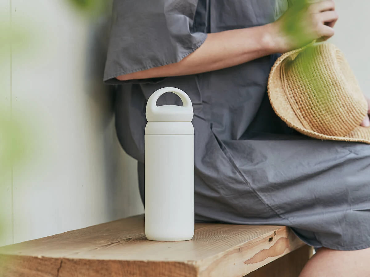 Kinto | Day Off Tumbler - White(Kinto day off tumbler white) Kinto | Day Off Tumbler - White(Kinto Day Off Tumbler White) -Cafuné Boutique kinto day off tumbler white lifestyle 1