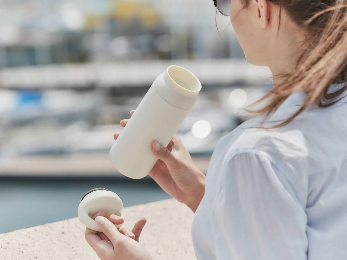 Kinto | Day Off Tumbler - White(Kinto day off tumbler white) Kinto | Day Off Tumbler - White(Kinto Day Off Tumbler White) -Cafuné Boutique kinto day off tumbler white lifestyle 2