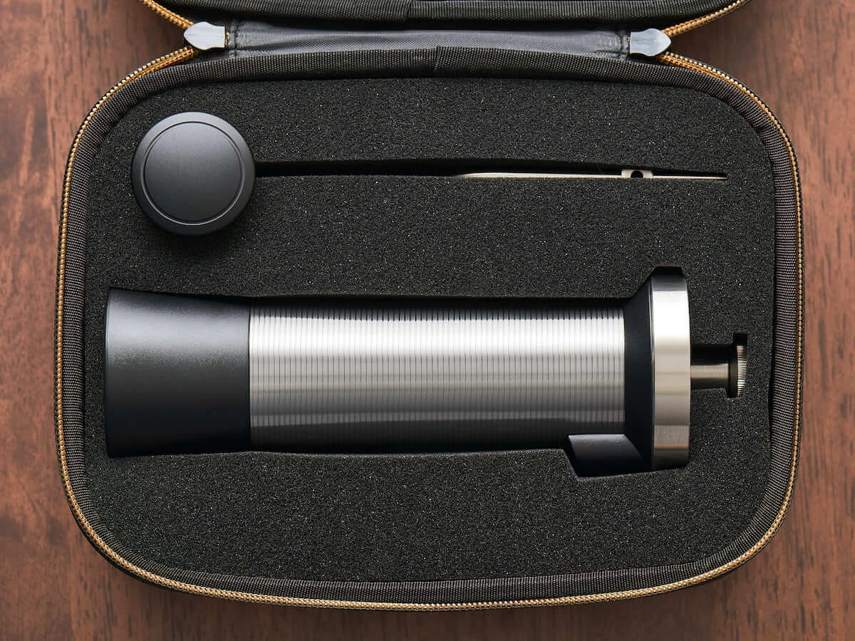 Kinu | M47 Manual Coffee Grinder - Titan (Limited Edition)(Kinu m47 titan) Kinu | M47 Manual Coffee Grinder - Titan (Limited Edition)(Kinu M47 Titan) -Cafuné Boutique kinu m47 titan lifestyle 7