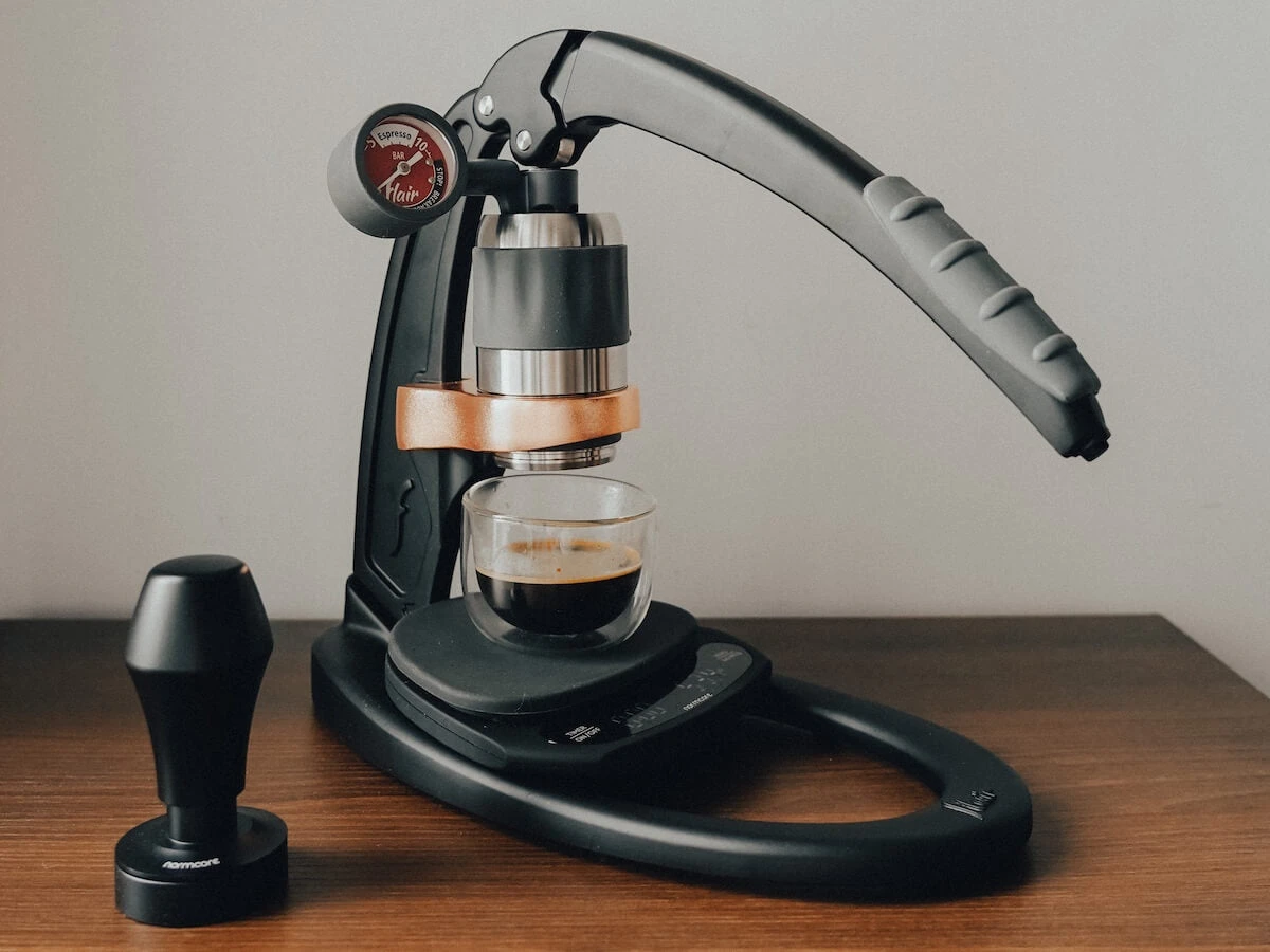 Normcore | Spring Loaded Tamper V4(Normcore spring loaded tamper v4) Normcore | Spring Loaded Tamper V4(Normcore Spring Loaded Tamper V4) -Cafuné Boutique normcore v4 spring loaded tamper lifestyle 2
