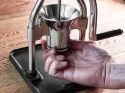 ROK | Grinder GC(Rok Grinder Gc) 3 ROK | Grinder GC(Rok Grinder Gc) -Cafuné Boutique rok grinder gc lifestyle 1