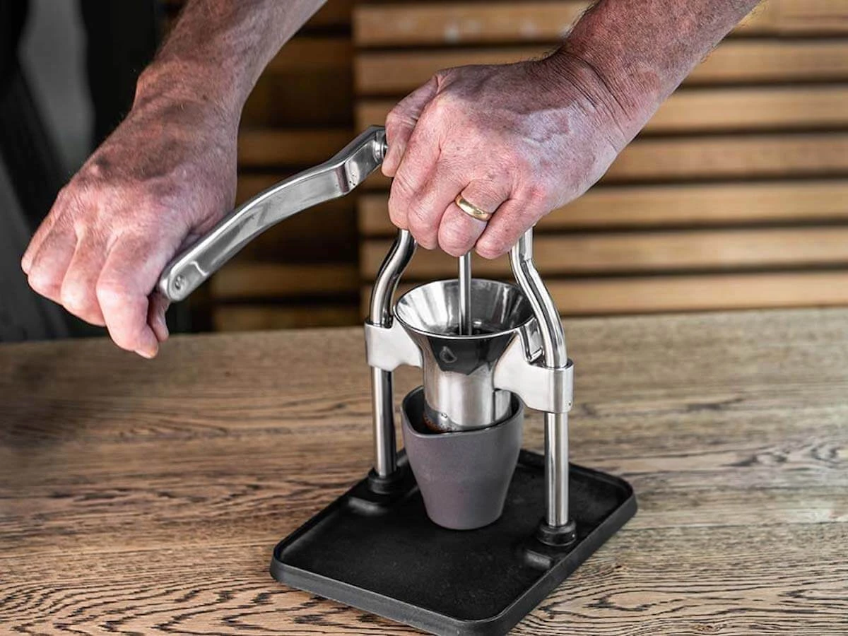 ROK | Grinder GC(Rok grinder gc) ROK | Grinder GC(Rok Grinder Gc) -Cafuné Boutique rok grinder gc lifestyle 2