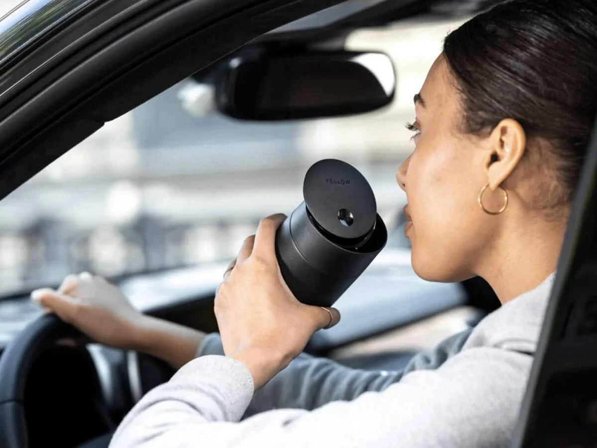 Fellow | Carter Move Mug w. Slide-Lock Lid - 12oz(Fellow carter move mug w slide lock lid 12oz) Fellow | Carter Move Mug W. Slide-Lock Lid - 12oz(Fellow Carter Move Mug W Slide Lock Lid 12oz) -Cafuné Boutique slide lock lifestyle